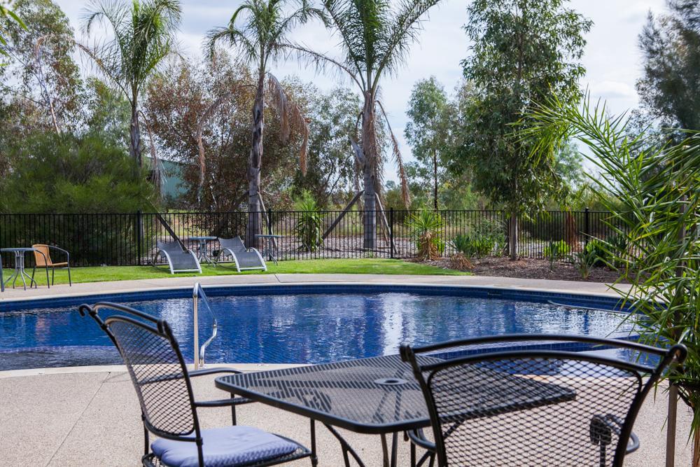 Hotel Perricoota Vines Retreat Moama Esterno foto