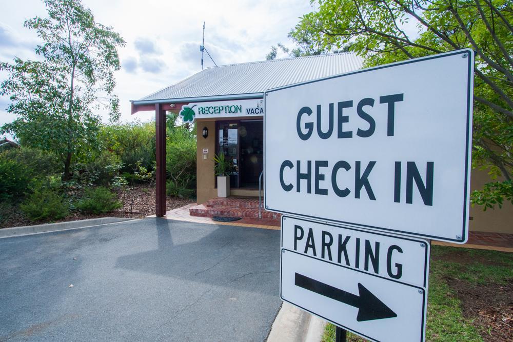 Hotel Perricoota Vines Retreat Moama Esterno foto