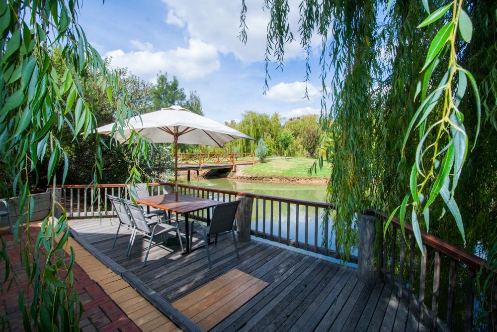 Hotel Perricoota Vines Retreat Moama Esterno foto