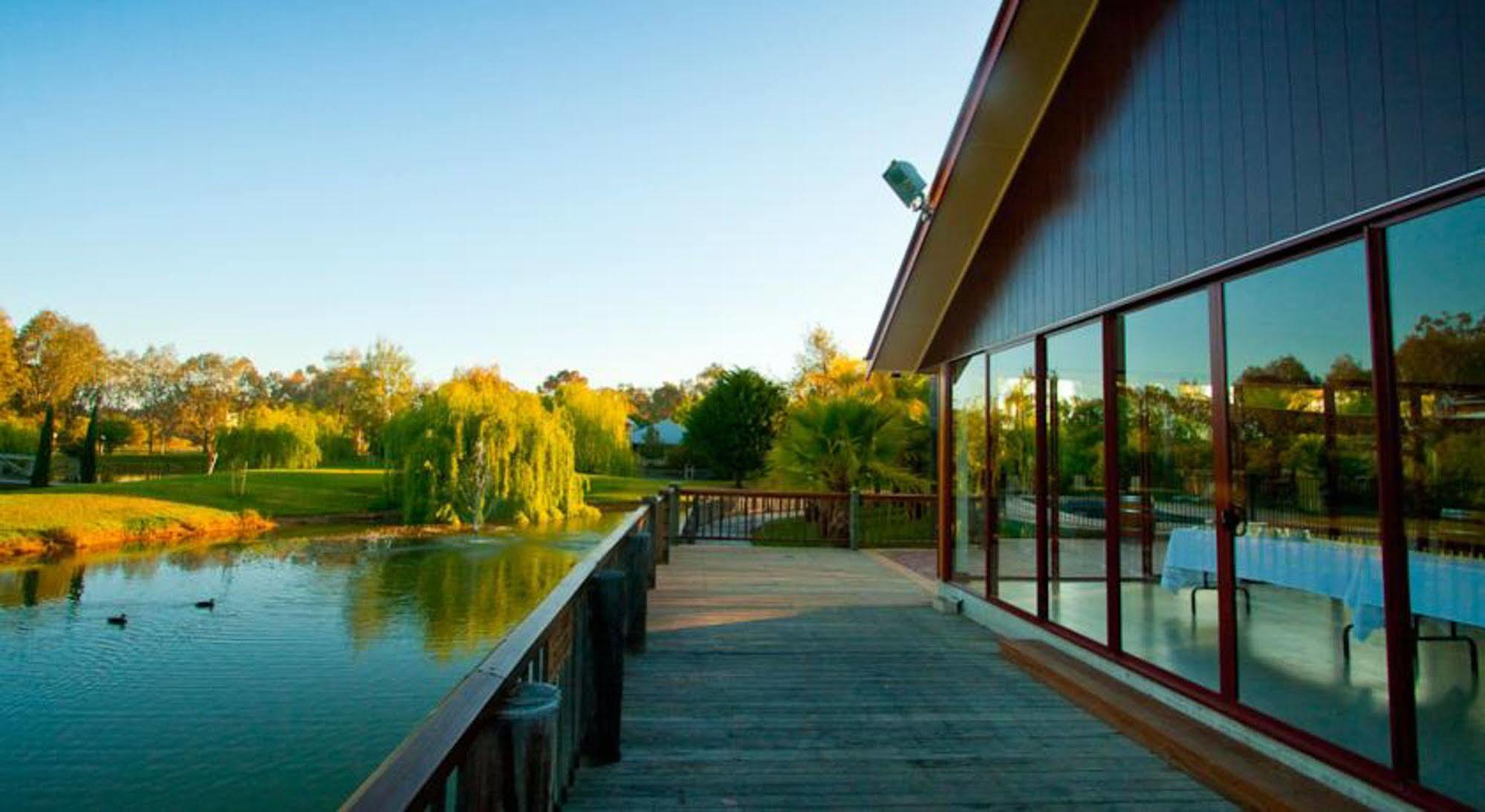 Hotel Perricoota Vines Retreat Moama Esterno foto